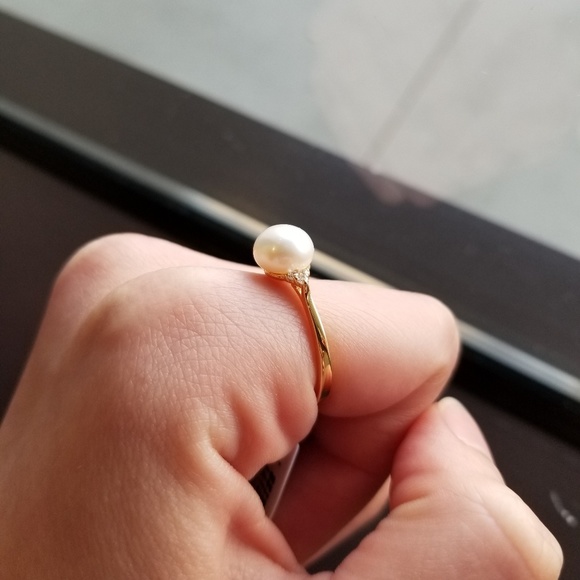 18kt Gold and Natural Pearl Ring - Picture 4 of 7